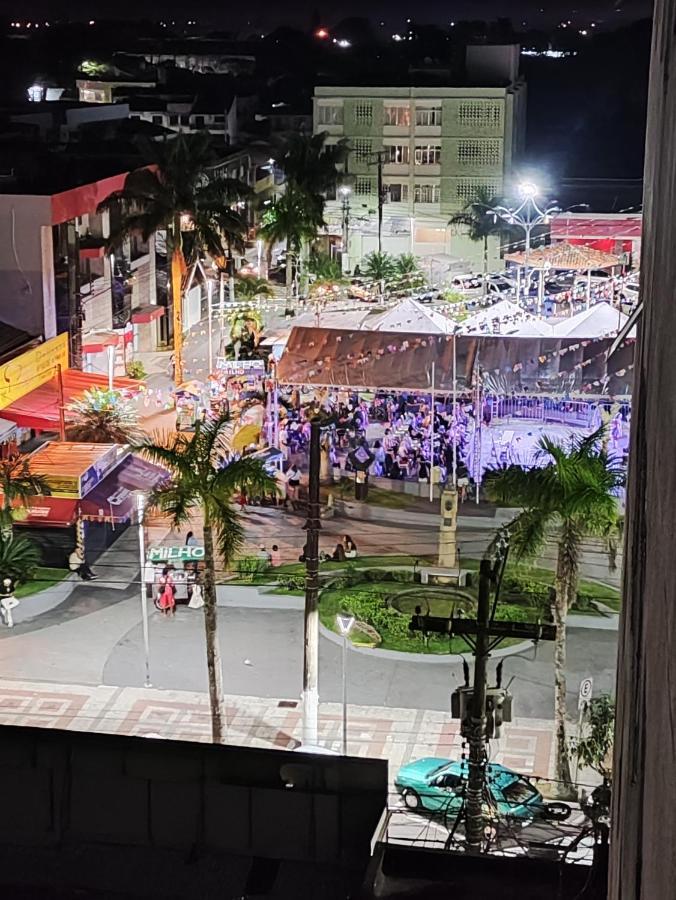 Apartamento inteiro em Peruíbe no centro, próx a praia Exterior foto